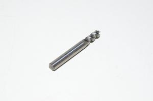 5,5x18x6x50mm-17°/45°-3T 5,5mm, 3-leikkuinen, 6mm varsi, 45° kirteen nousukulma, 17° etukulma,  päällystämätön sintrattu täyskarbidi poraava tappijyrsinterä 50mm kokonaispituudella *uusi*