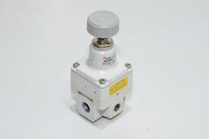 SMC IR2000-F02 precision regulator 0,005-0,2MPa