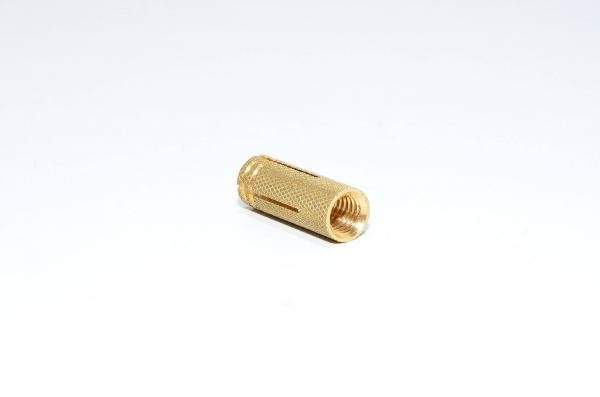 M8x1.25, RH, pyälletty messinkiankkuri betonille, umpitiilelle, kivelle ja puulle *uusi*