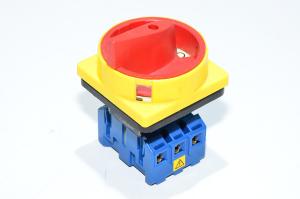 Kraus & Naimer KG32B T203/01 E 4-point panel mounted rotary main switch with emergency function with V840G bezel and handle, 3x NO, 32A, 690V