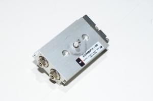 SMC CDRQBW10-180 kompakti kääntölaite lyhennetyllä takapuolen akselilla