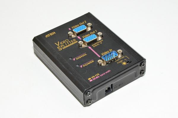 Aten VanCryst VS-132 1x VGA in 2x VGA out video splitter with 350MHz bandwith, 1920x1440px, 65m