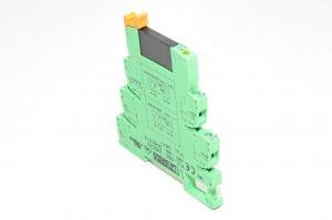 Phoenix contact PLC-BSC-24DC/21 2966016 riviliitin jossa 24V miniatyyrinen puolijohderele OPT-24DC/24DC/2 2966595 jossa 3A 3-33Vdc ulostulo