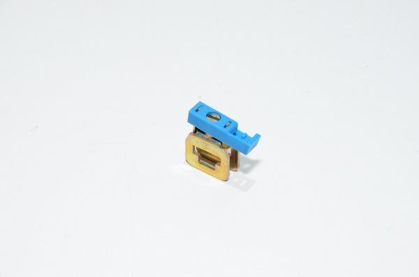 Phoenix Contact AKG 4 BU 0421016 6mm² 300V sininen liitosruuviriviliitin 10x3mm tai 6x6mm johdinkiskoille