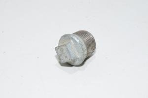 R1" 14G 7/16" zinc plated cast iron squarehead plug with 3/4" square head