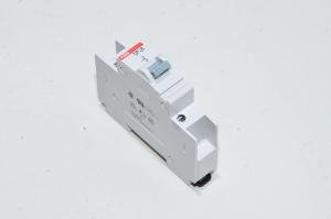 ABB E221-10 16A 250VAC 2-position DIN-rail mountable switch with 1x SPST contacts