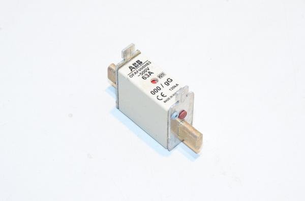 63A 500VAC NH000 gL/gG 120kA ABB OFAF000H63 1SCA022627R1390 kahvasulake päällä sijaitsevalla palaneen sulakkeen ilmaisimella