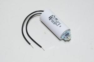 Miflex MKSP-5P I150V540K-H1 4µF/500VAC 25x53mm moottorin käyntikondensaattori M8 kiinnityksellä ja 100mm johdoilla *uusi*