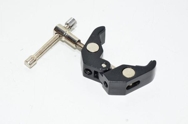 Mini puristinkiinnike kiinteillä leuoilla 3/8" ja 1/4" naaraskierteet *uusi*
