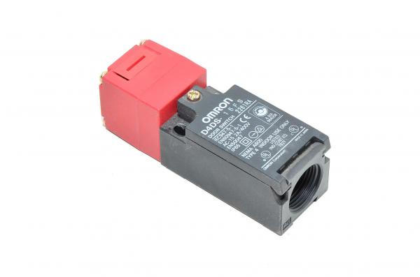 Omron D4DS-15FS kompakti turvaoven kytkin 1x hidastoimista NC ja NO kärkeä