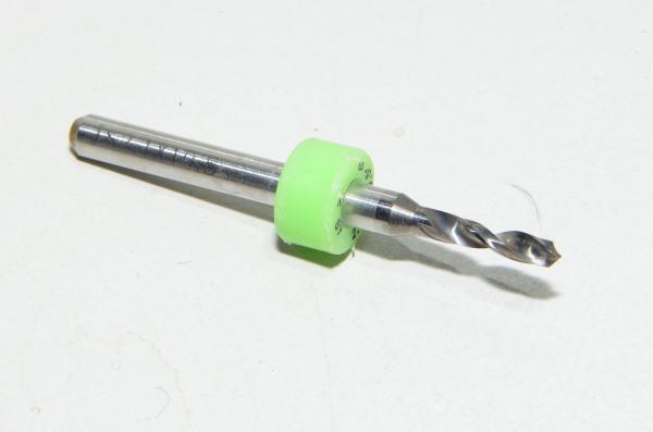 2,1x3,175x10mm 2,1mm 130° kovametallikierukkapora 3,175mm varrella *uusi*