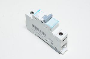 10A 1-vaihe C-tyypin automaattisulake / johdonsuojakatkaisija Hager MCN110E C10 230VAC / 400VAC