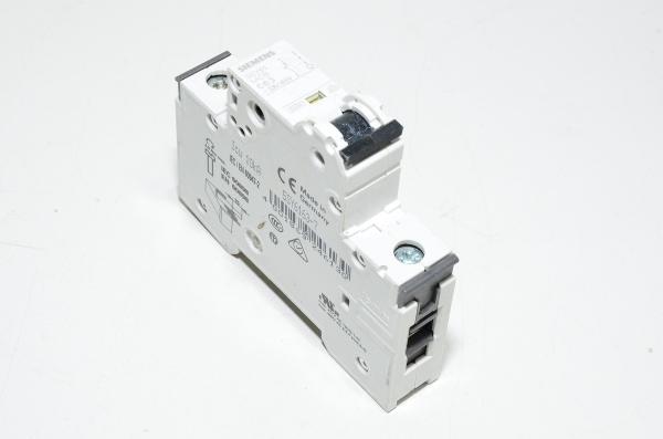 63A 1-vaihe C-tyypin automaattisulake / johdonsuojakatkaisija Siemens 5SY61 C63 230VAC / 400VAC, musta vipu
