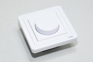 Schneider Electric SBD 1-10V Merten MTN5142-0000 dimmer + Schneider Exxact installation bezel