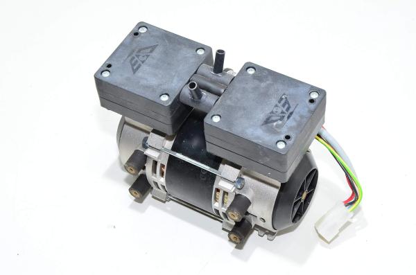 Electro A.D.S.L 90/30 EVO10 T2 IEC-34 kaksimäntäinen kalvotyhjiöpumppu 1350/1650rpm 230VAC 1 0,4A 4µF