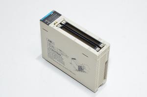 Omron Sysmac CS1W-MD292 I/O yksikkö 48x syöttävää transistorilähtöä 24VDC 100mA ja 48x maadoittavaa 24VDC sisääntulolla