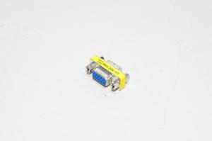 VGA napaisuuden vaihtaja D-Sub 15-pin (HD-15F) (Naaras / Naaras) 