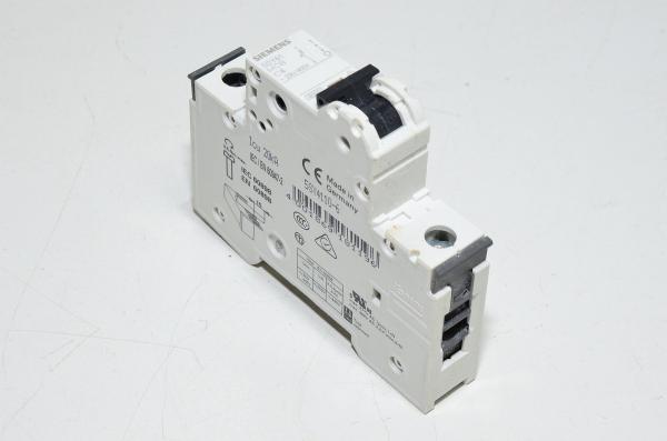 4A 1-vaihe C-tyypin automaattisulake / johdonsuojakatkaisija Siemens 5SY61 C4 230VAC / 400VAC, musta vipu