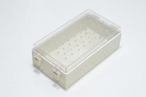 213x115x66mm elektroniikkalaitekotelo, polykarbonaatti, beige, läpinäkyvä kansi kotitekoisilla tuuletusaukoilla