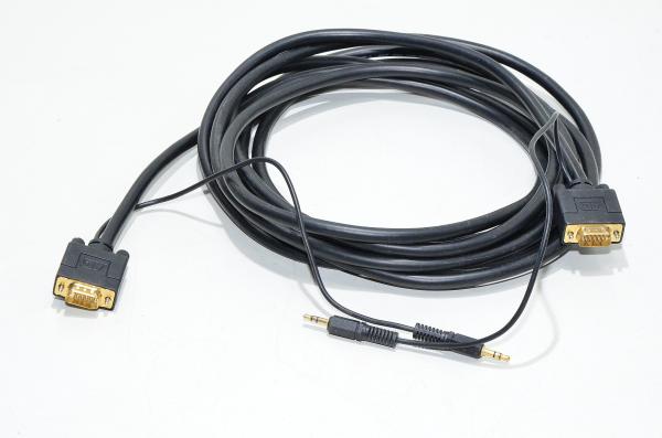 VGA kaapeli DE-15M yhdistettynä 3,5mm stereo audio plugilla 460mm