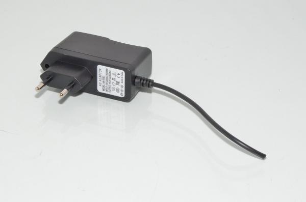 230VAC AC Adaptor HK-008C ulostulo 9VDC 0,5A, hakkuri, tynkä malli