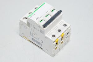 16A 3-phase C-type automatic fuse / miniature circuit breaker Schneider Electric iC60N Acti9 A9F04316 C16A 240VAC / 440VAC *new*