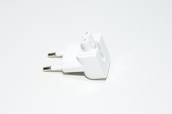 Apple ankanpää Volex AP3D virtalähteen liitinadaptori Applen MagSafe virtalähteisiin *uusi*