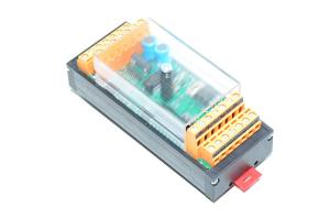 IFM AC2701 AS-i CabinetModule 4DI 4DO T ST with 4x sourcing transistor outputs 24VDC 150mA and 4x sinking 24VDC inputs *new*