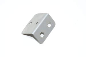 Rustumaton teräs L-mallinen asennuskiinnike 61x41x34mm jossa 2x 10mm, 2x 5.5mm reiät